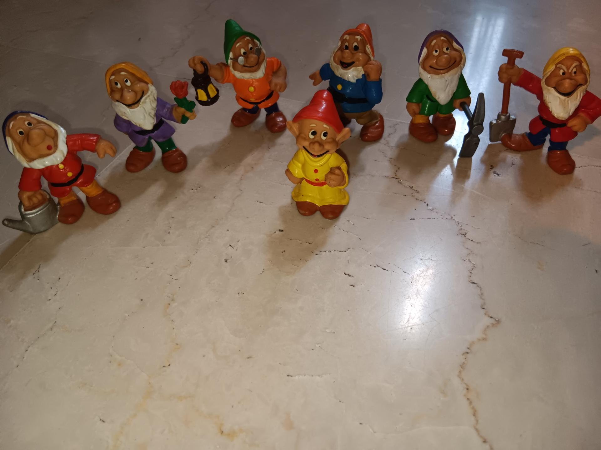 Disney 7 nani da scambiare - Altri Collezionabili a Roma - foto 1