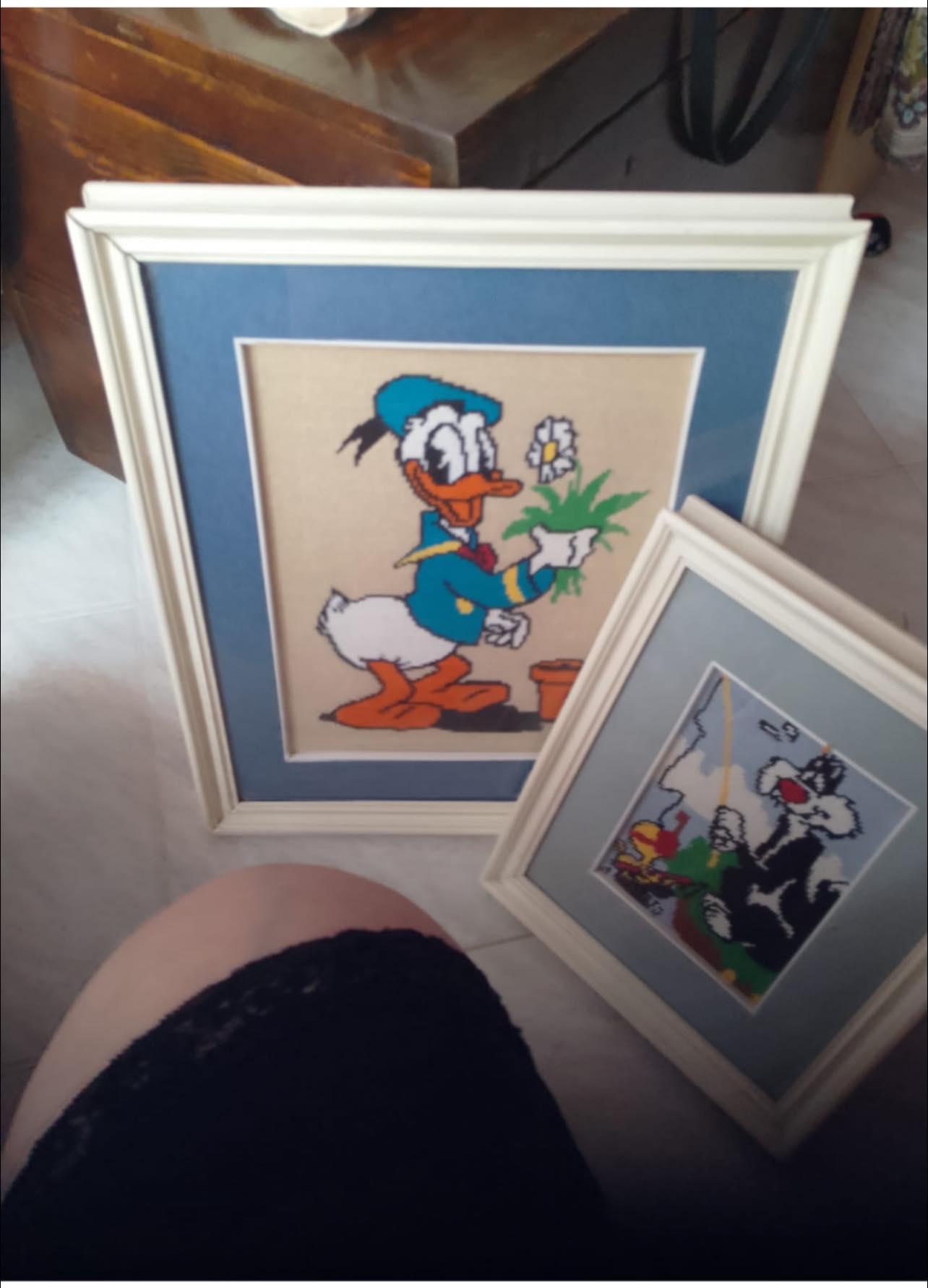 Quadri bianchi con soggetti Disney eseguiti a mano con ricamo mezzo punto Medio + piccolo da scambiare - Altri Collezionabili a Roma - foto 1
